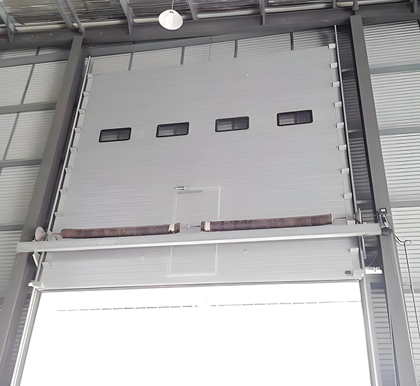 镜铁区工业滑升门