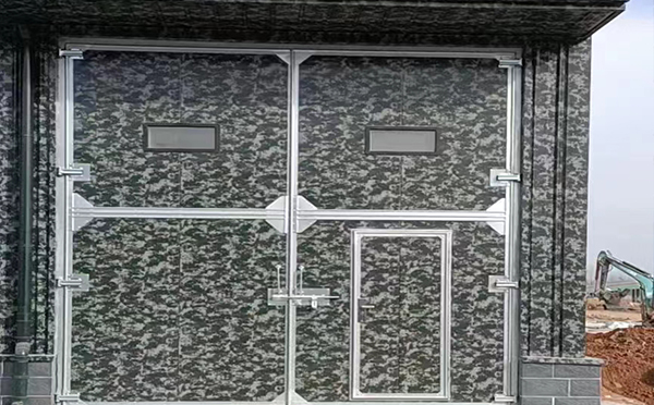 镜铁区工业平开门