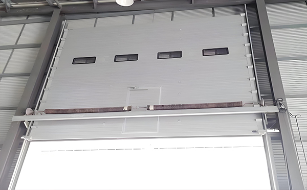 镜铁区工业滑升门