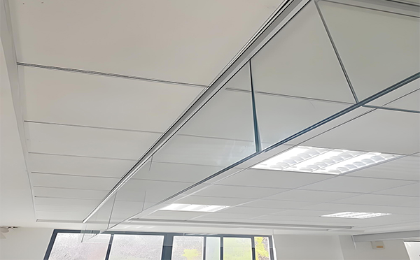 镜铁区玻璃挡烟垂壁