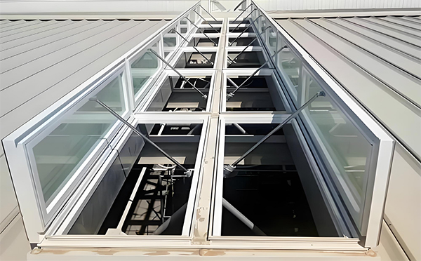 镜铁区排烟天窗