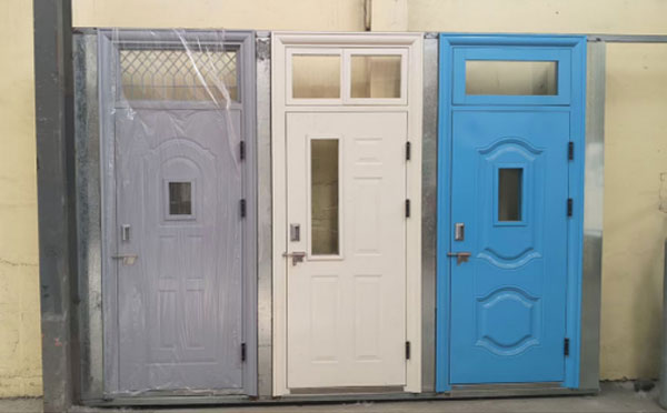 镜铁区学校教室门