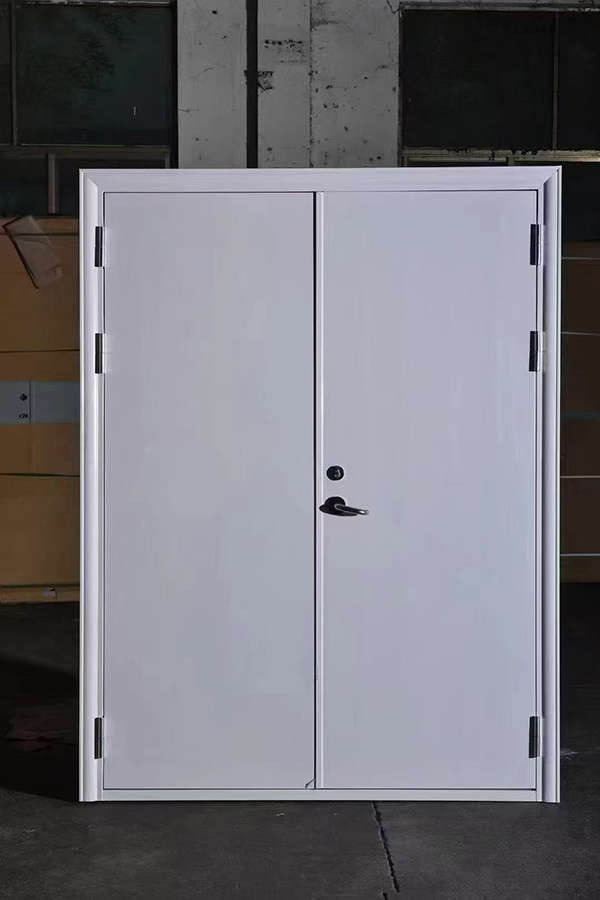 酒店项目完成公共区域镜铁区防火门布设